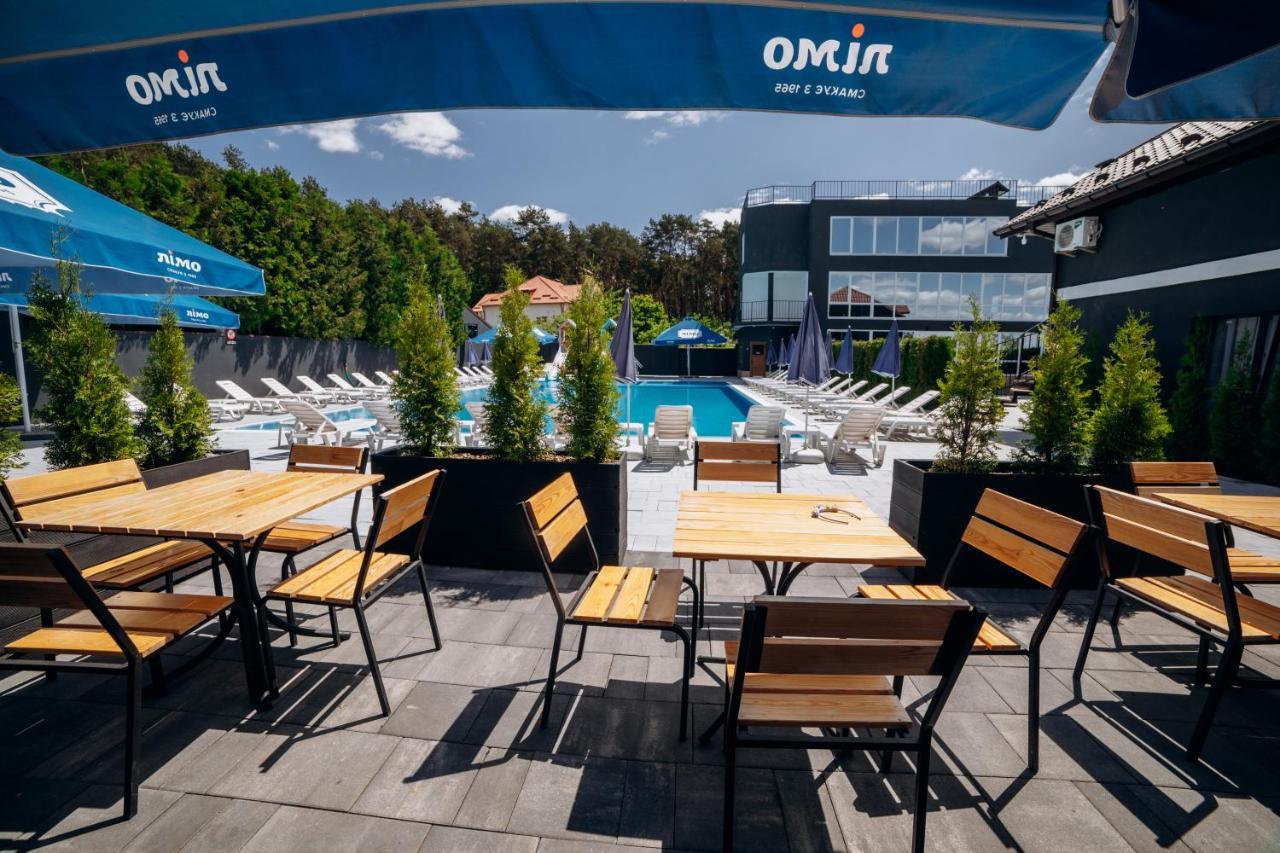 Avalon Hotel&Pool Yelikhovichi Exterior photo